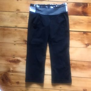 Lululemon crop yoga pants